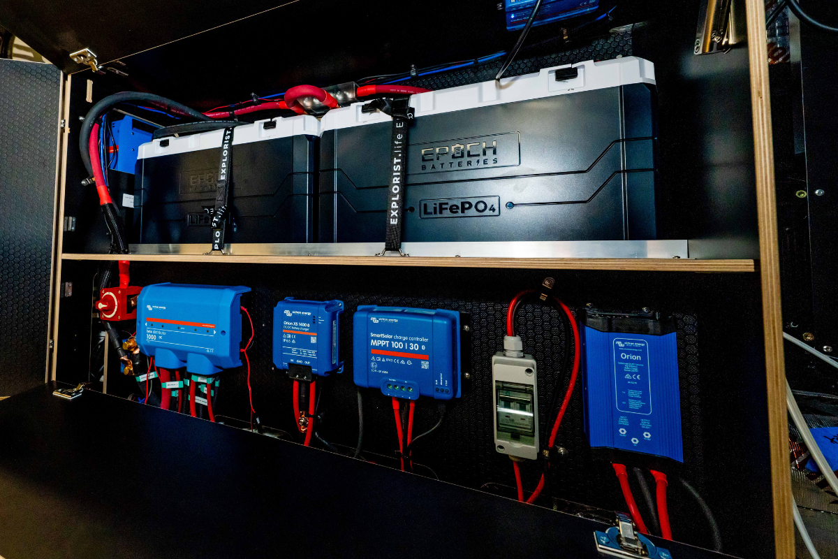 Installation shop photo